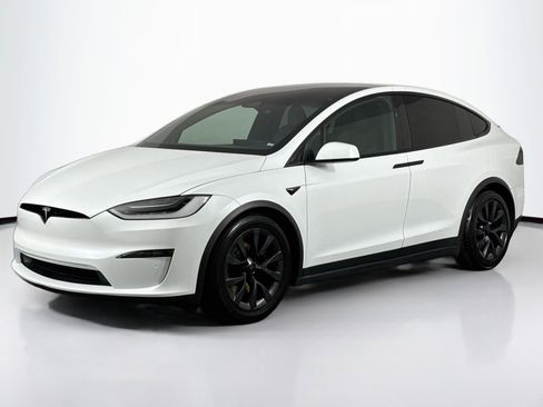 Used 2023 Tesla Model X image 6
