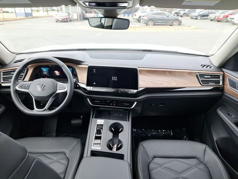 New 2026 Volkswagen Atlas SE image 18