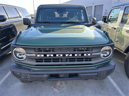 Used 2022 Ford Bronco 4-Door image 2