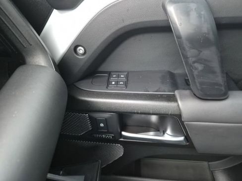 Used 2023 Land Rover Defender 110 V8 image 29