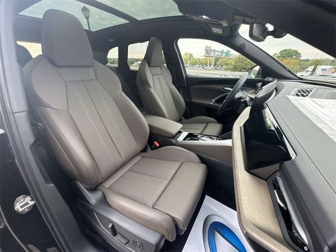 New 2025 Audi Q5 Premium Plus image 27
