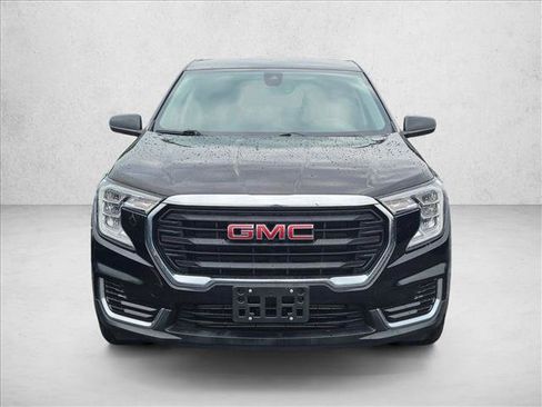 Used 2022 GMC Terrain SLE FWD image 2