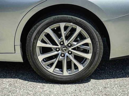 Used 2024 Lexus ES 350 FWD image 10