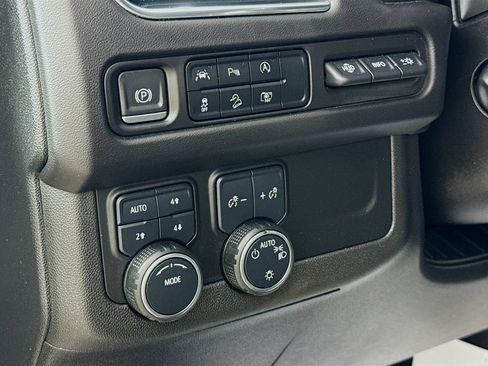 Used 2023 Chevrolet Tahoe Premier AWD/4WD image 10