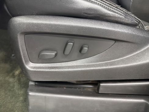 Used 2016 GMC Yukon XL Denali image 8