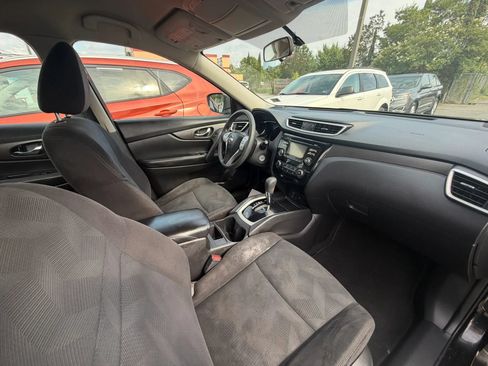 Used 2014 Nissan Rogue S FWD image 16