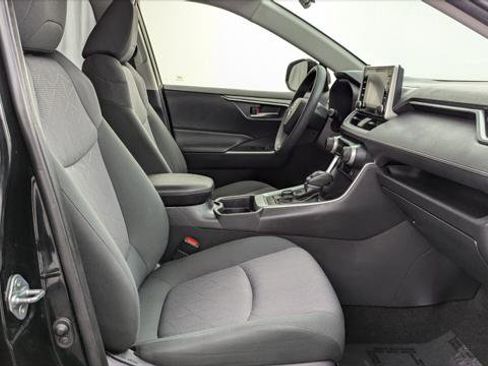 Used 2019 Toyota RAV4 XLE w/ Convenience Package image 22