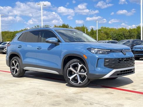 New 2026 Volkswagen Tiguan SE R-Line image 5