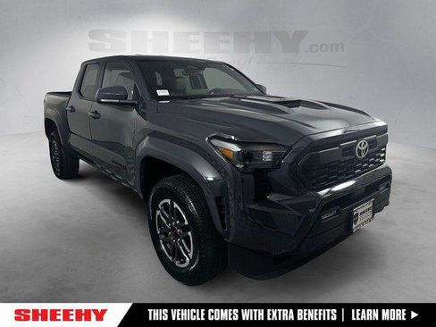 Certified 2024 Toyota Tacoma TRD Sport AWD/4WD image 1