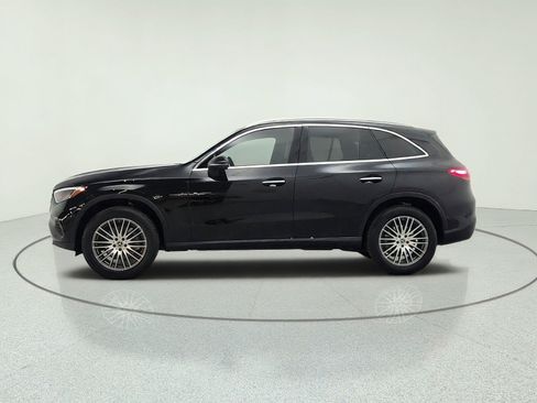 Certified 2024 Mercedes-Benz GLC 300 image 8