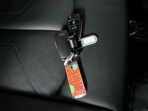 Used 2021 Audi Q3 2.0T Premium Plus w/ Premium Plus Package image 24