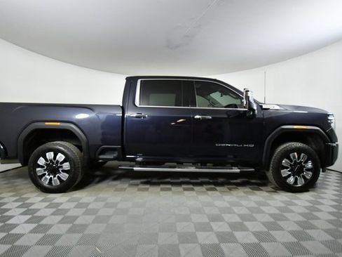 Used 2024 GMC Sierra 2500 Denali w/ Denali Reserve Package image 15