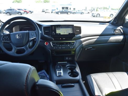 Used 2023 Honda Passport TrailSport image 30