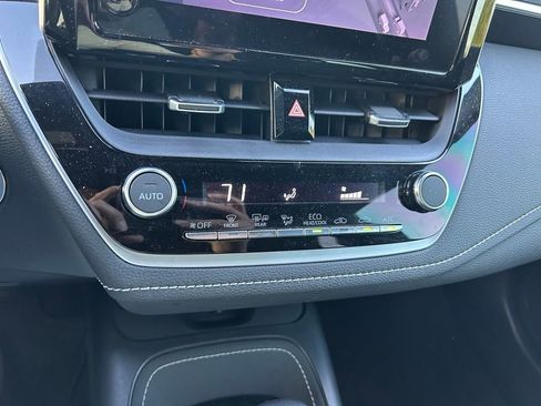 Certified 2024 Toyota Corolla SE w/ SE Package image 25