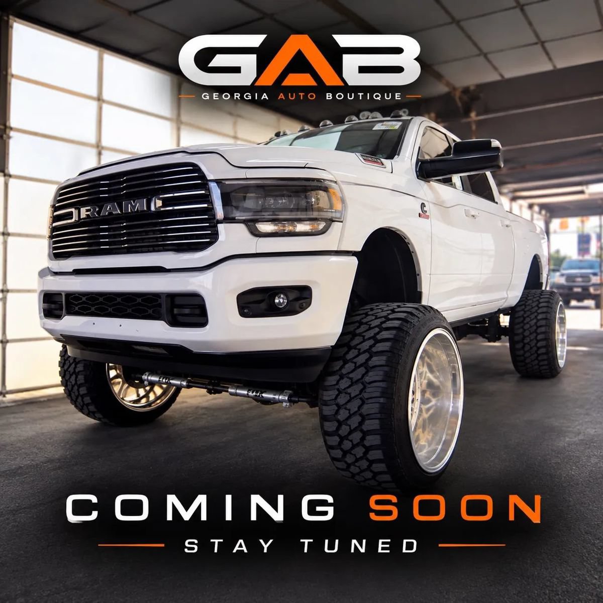 Used 2022 RAM 2500 Big Horn w/ Night Edition AWD/4WD image 1