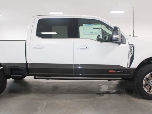 New 2025 Ford F350 King Ranch w/ FX4 Off-Road Package image 10