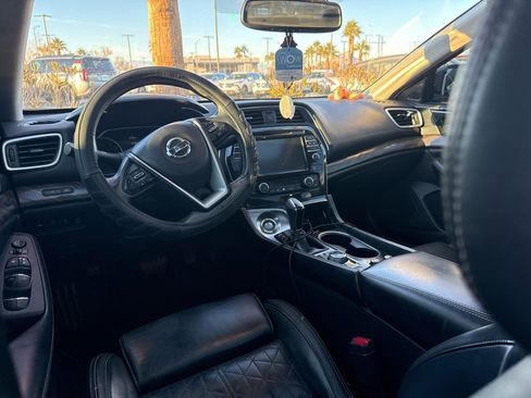 Used 2016 Nissan Maxima Platinum image 12