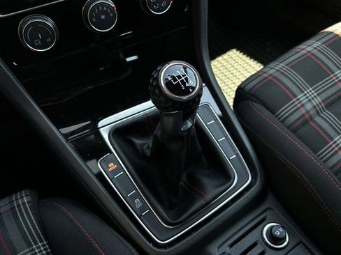 Used 2018 Volkswagen GTI S FWD image 21