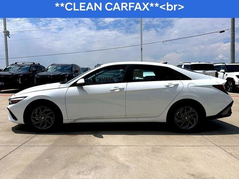Used 2024 Hyundai Elantra SEL image 4