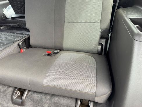 Used 2019 Chevrolet Traverse LT w/ LPO, Floor Liner Package AWD/4WD image 31
