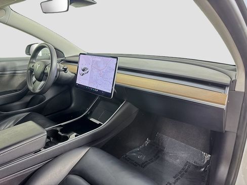 Used 2020 Tesla Model 3 Standard Range RWD image 38