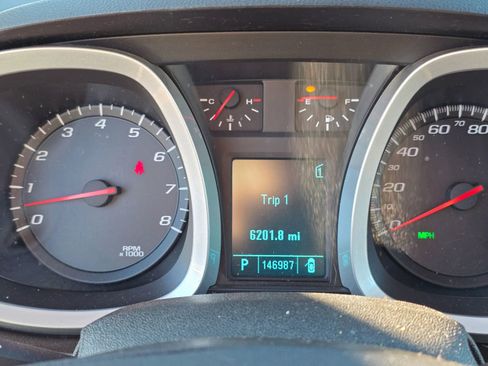 Used 2011 Chevrolet Equinox LT image 10