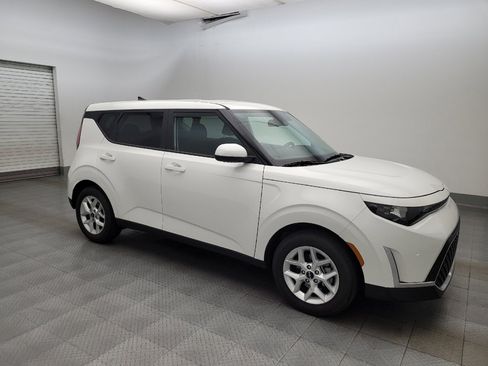 Used 2025 Kia Soul S image 11
