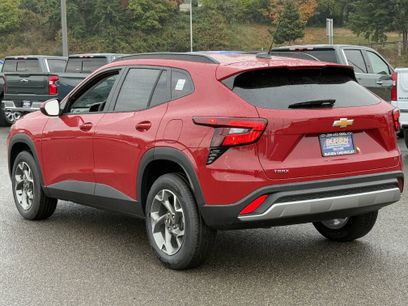 New 2026 Chevrolet Trax LT w/ Driver Confidence Package