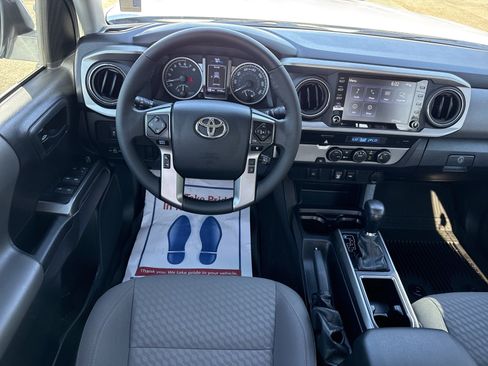 Used 2023 Toyota Tacoma SR5 RWD image 15