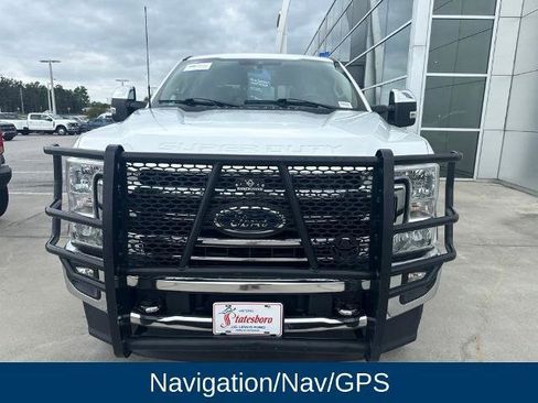 Certified 2022 Ford F250 Lariat w/ Chrome Package AWD/4WD image 2