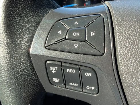 Used 2017 Ford Explorer XLT AWD/4WD image 12