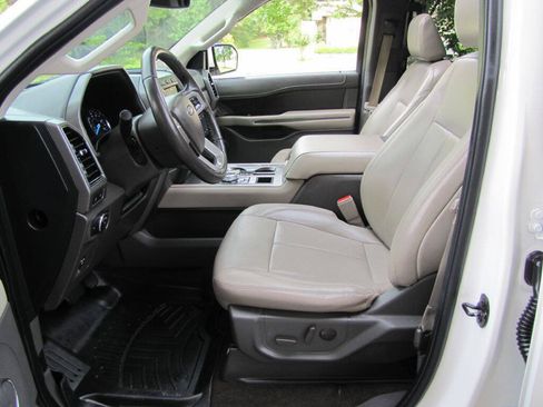 Used 2021 Ford Expedition XLT RWD image 12