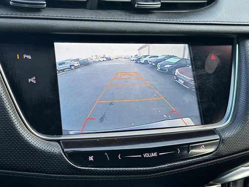 Used 2017 Cadillac XT5 Premium Luxury w/ Driver Assist Package image 21