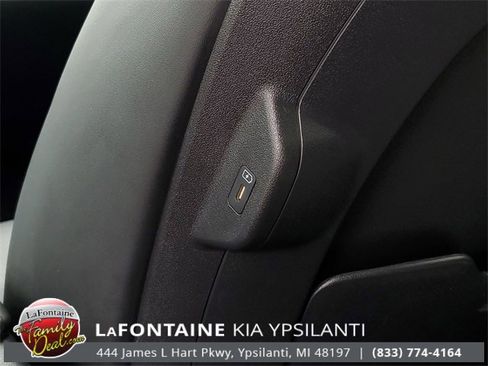 Certified 2023 Kia Niro SX Touring image 32