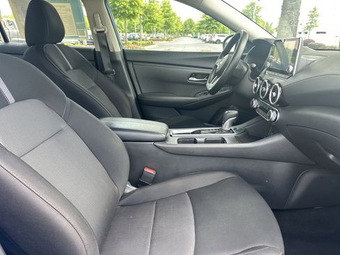 Used 2025 Nissan Sentra SV FWD image 31