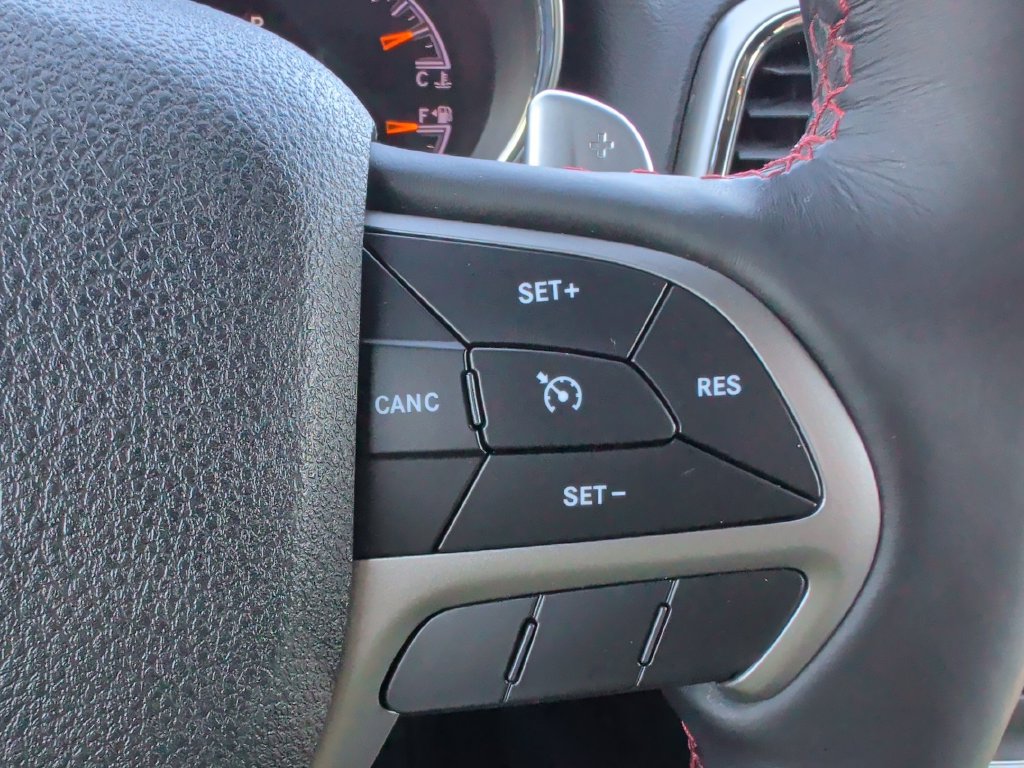 Used 2017 Jeep Grand Cherokee Trailhawk AWD/4WD image 25