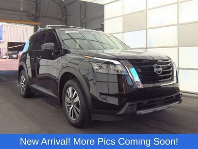 Used 2024 Nissan Pathfinder SL