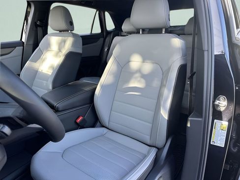 New 2026 Volkswagen Atlas Cross Sport SEL R-Line AWD/4WD image 11