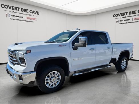 Used 2024 Chevrolet Silverado 2500 LTZ w/ LTZ Premium Package image 3