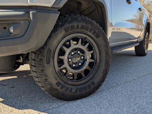 Used 2024 GMC Sierra 1500 AT4X w/ AT4X AEV Edition image 36