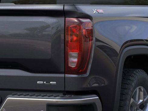 New 2026 GMC Sierra 1500 SLE image 11