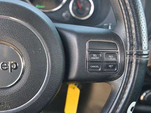 Used 2015 Jeep Wrangler Sport AWD/4WD image 17