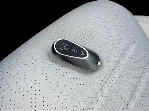 New 2026 Mercedes-Benz C 300 4MATIC Sedan image 21