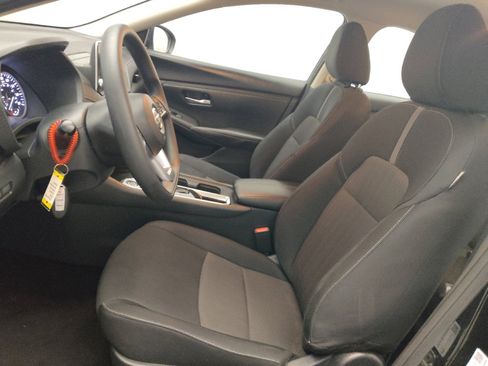 Used 2025 Nissan Sentra SV image 17