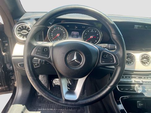 Used 2018 Mercedes-Benz E 400 4MATIC Cabriolet w/ Premium 2 Package (Q02) image 11