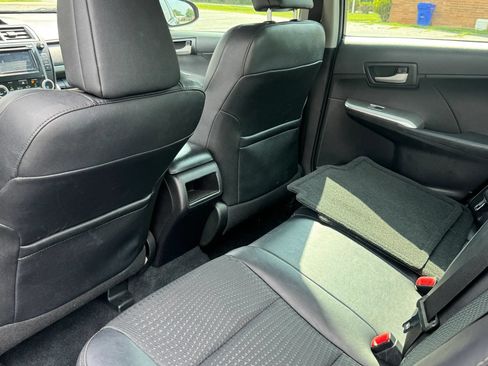 Used 2013 Toyota Camry SE FWD image 13