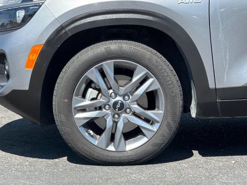 Used 2023 Kia Seltos S w/ Navigation Package AWD/4WD image 27