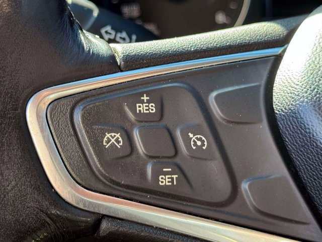 Used 2018 Chevrolet Equinox LT w/ LT True North Edition AWD/4WD image 24