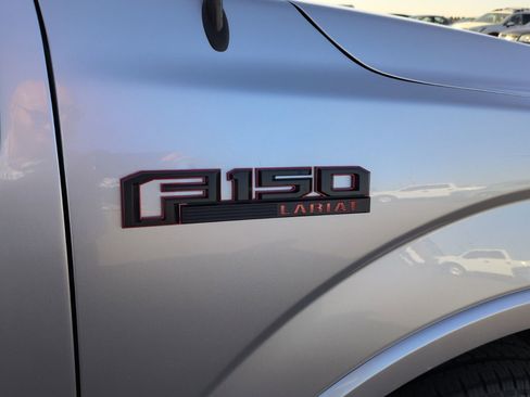 Used 2018 Ford F150 Lariat AWD/4WD image 10
