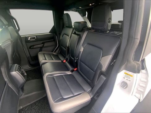Certified 2025 Ford Bronco Outer Banks w/ Sasquatch Package AWD/4WD image 21